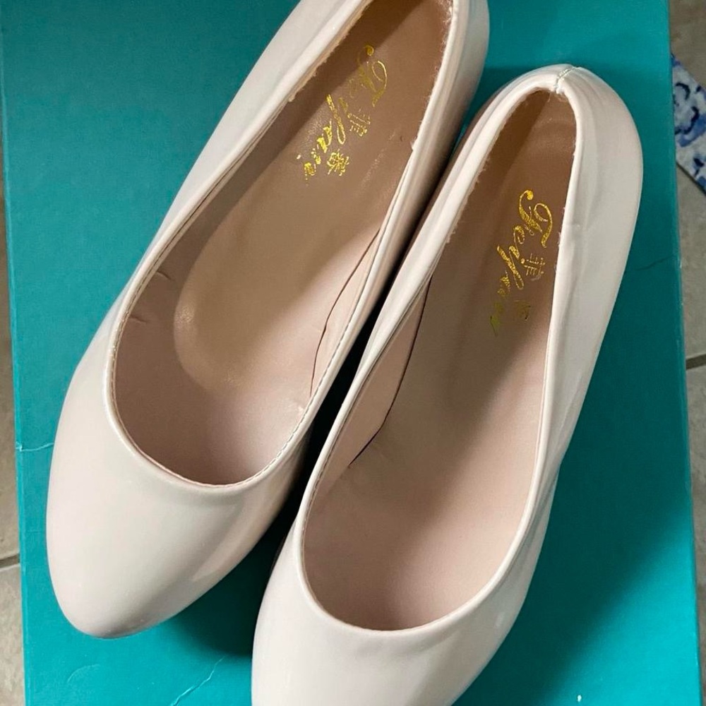 Cream Glossy (low) Heels